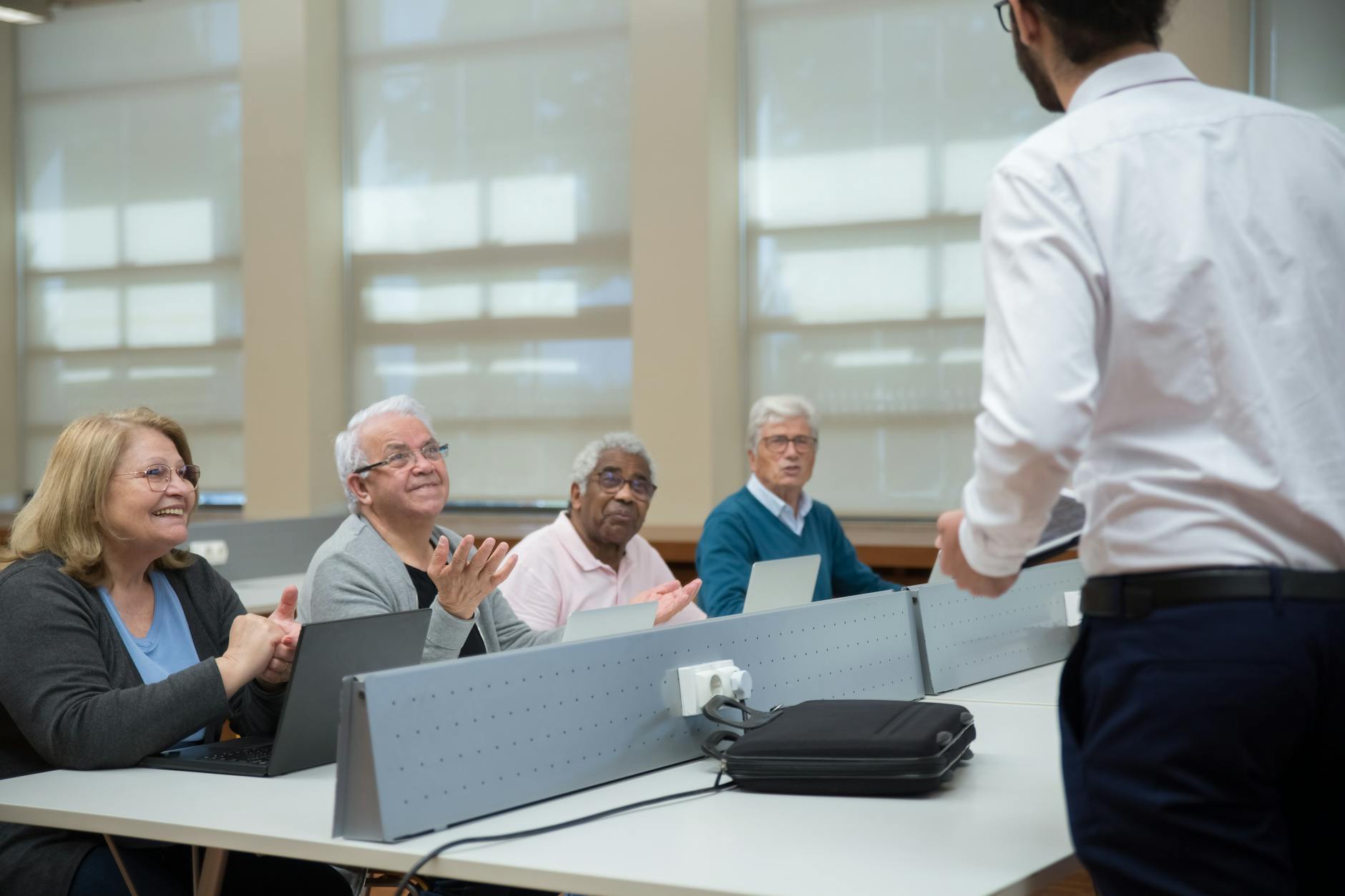 Formation d'auxiliaire de vie gratuite — séance de formation auxiliaire de vie