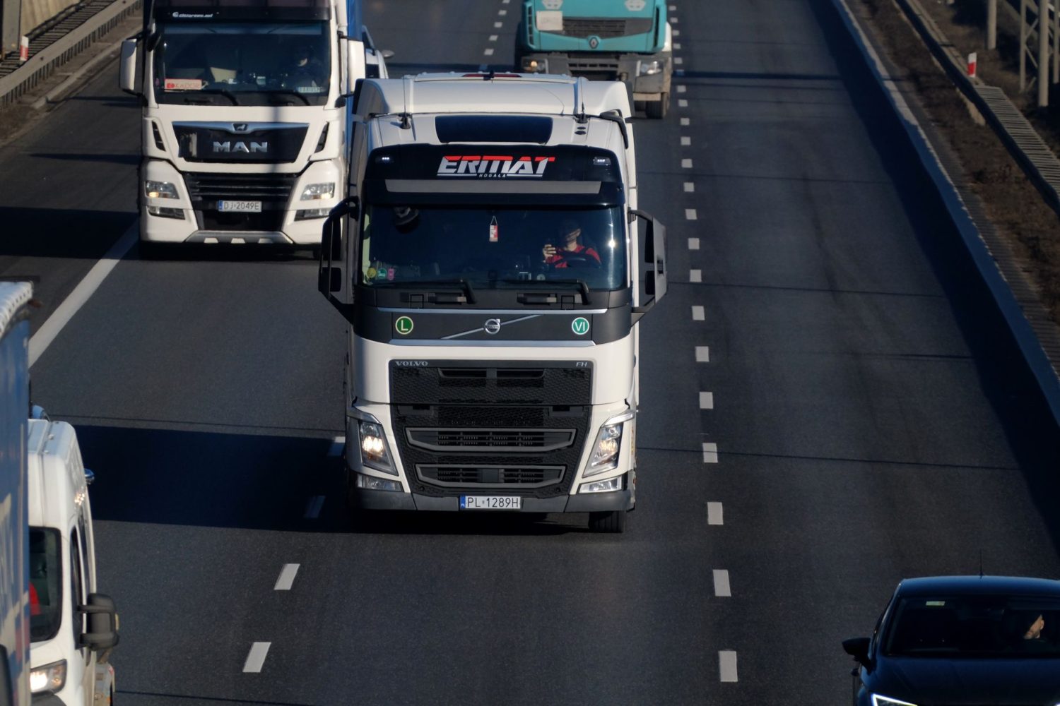 Salaire d&rsquo;un chauffeur poids lourd : grille, international et évolution de carrière