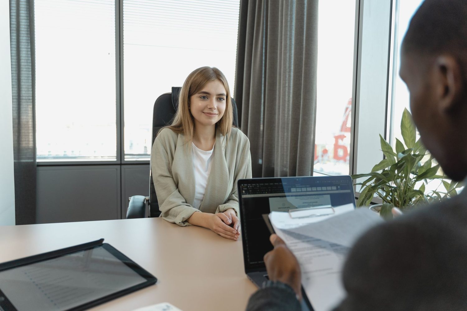 Trouver du travail en Suisse depuis la France ou l&rsquo;étranger : conseils et jobboards
